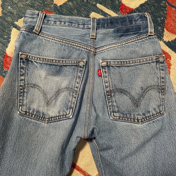 Re/Done Vintage Levi’s 501 destroyed knee raw hem jeans classic wash holes raw - Picture 12 of 17